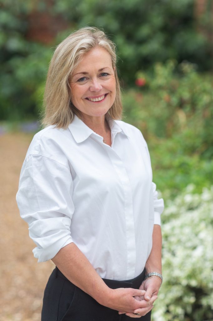 Elizabeth Groom
